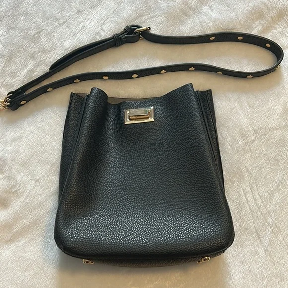 Lulu’s Chic Street Black Tote Bag - Picture 6 of 11